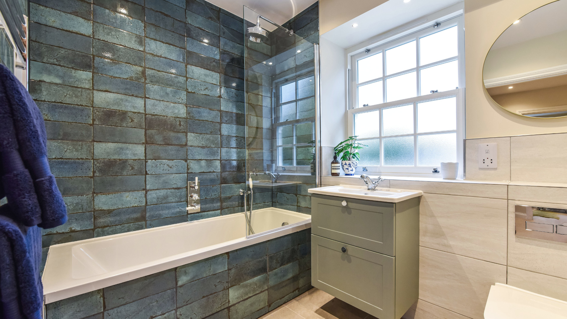 show house bathroom 1920x1080